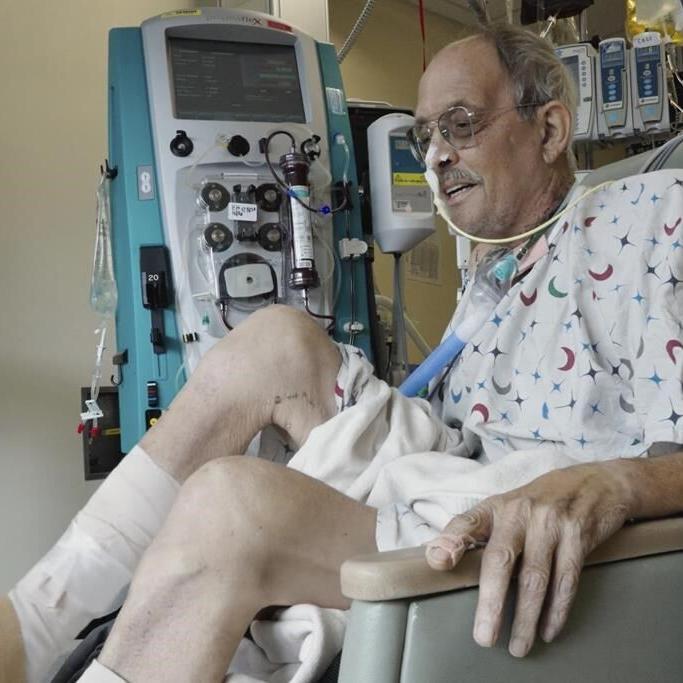 A month after a pig heart transplant, man works to regain strength with no rejection so far